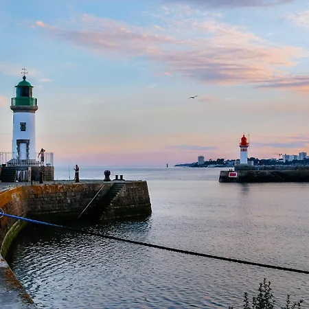 T4 Proche Plage&commodités, Vivez Nazaire!