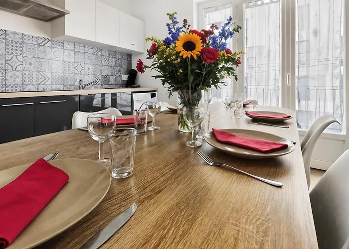 T4 Proche & Commodites, Vivez Nazaire! Apartamento *